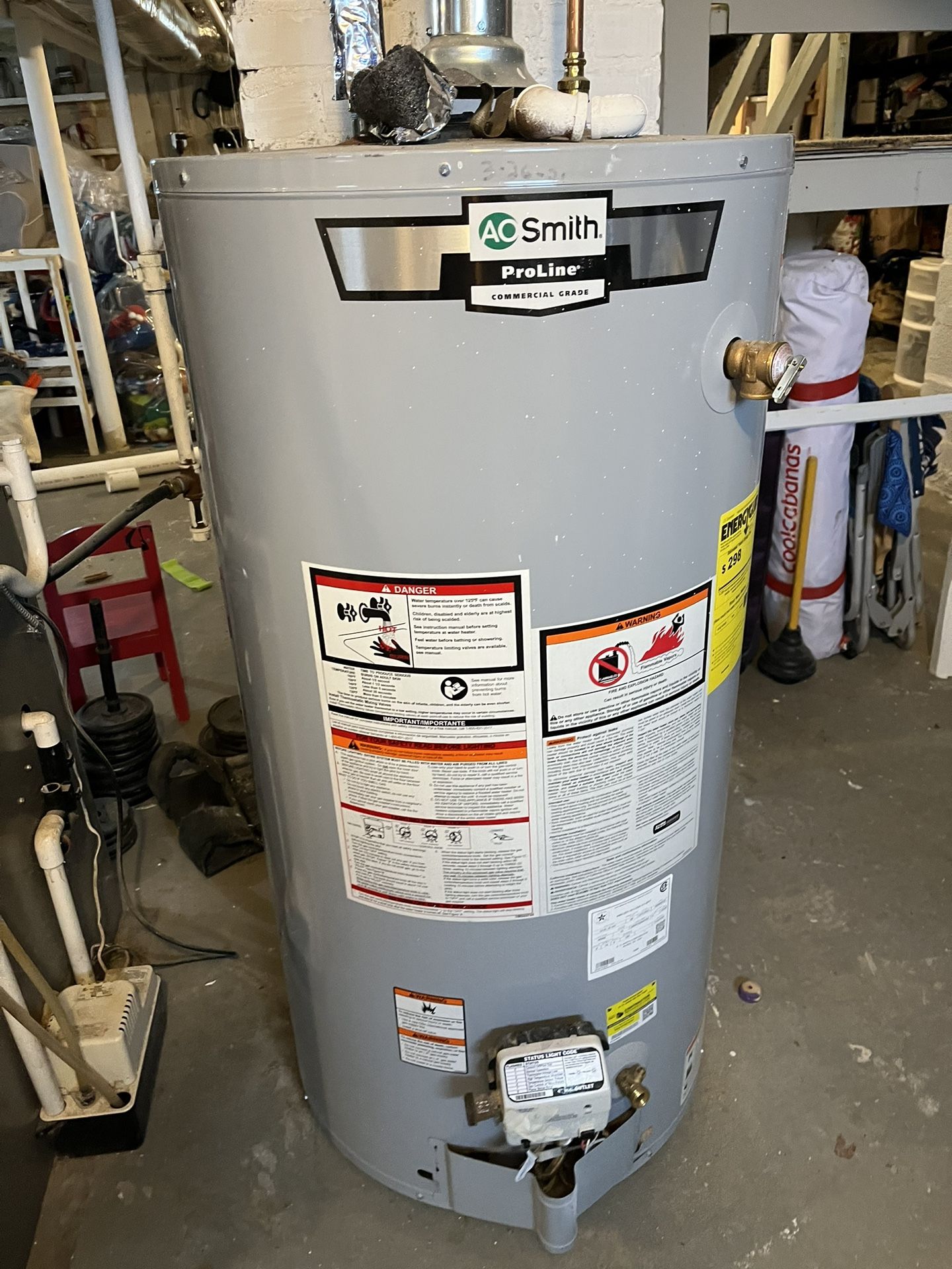 Hot Water heater (gas) - Lightly Used 50 gallon
