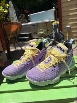 Nike LeBron 16 'Lakers Heritage Shoes