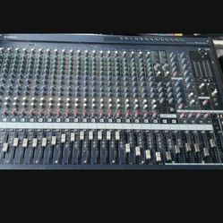Consola Yamaha