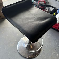 4 Adjustable Bar Stools 