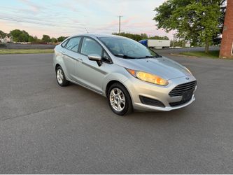 FORD FIESTA 2016 SE CLEAN CARFAX RUNS PERFECT