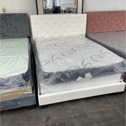 Full Size Bed With Mattress 