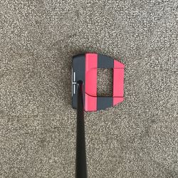 Square 2 Square TRI-HOT Jailbird CRUISER Putter