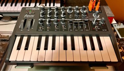 Arturia Microbrute