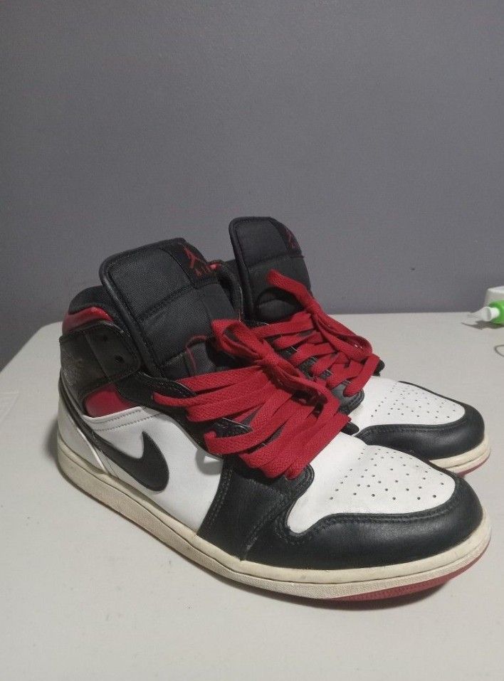 Jordan 1 Mid No Box