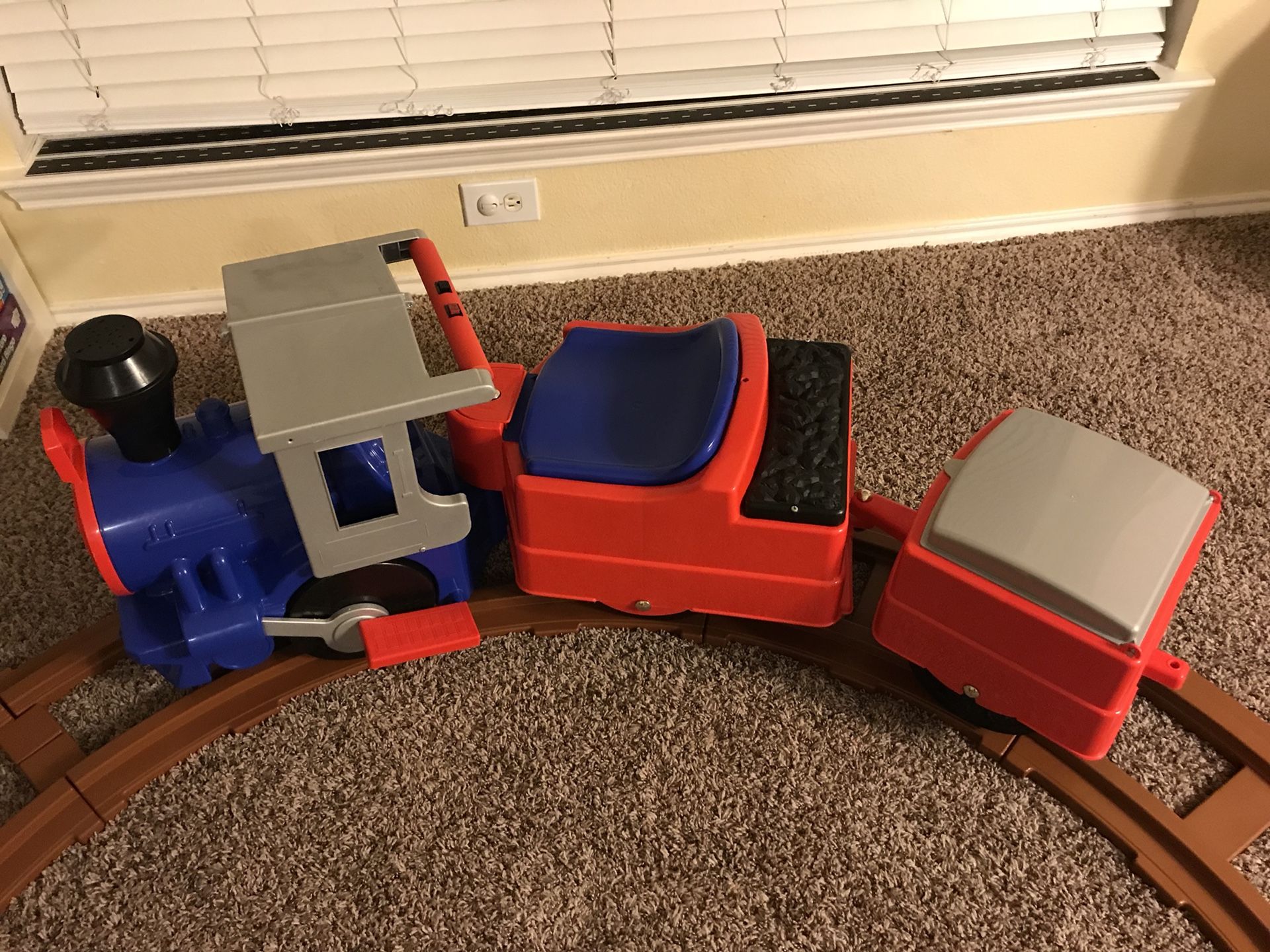 Peg Perego Santa Fe Express 6v Train