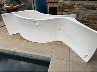 Floating Luxuries Kai shelf loungers