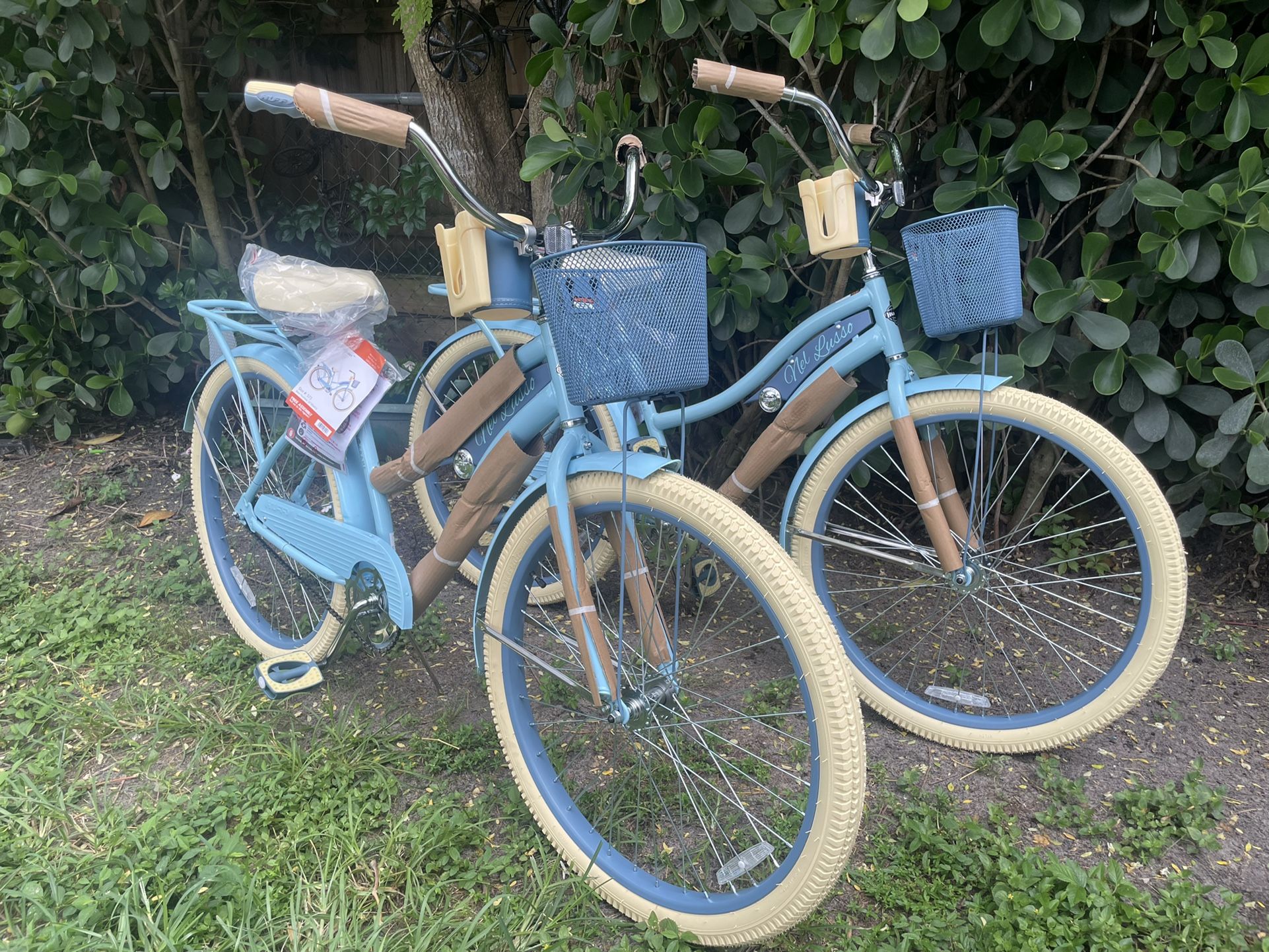 26 NEW BEACH CRUISER 1 SPEED $159 EACH BOTH $300 PRICE IS FIRM
