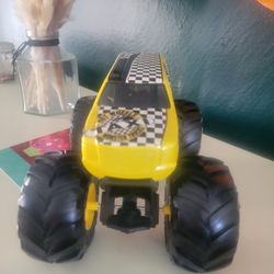 Hot Wheel Taxi Giant Monster Truck