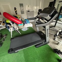 NordicTrack Commercial 1750