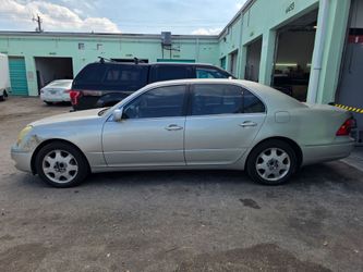 2002 Lexus LS 430