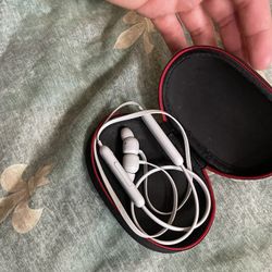 Beats By Dre. Flex Wireless 