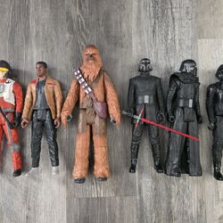 STSR WARS FIGURES