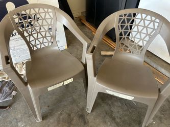 2 outdoor chairs