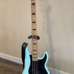Squire Precision Bass
