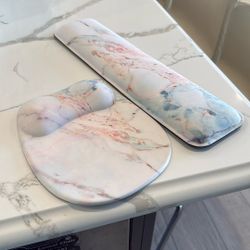 Mouse Pad And Wrist Pad 