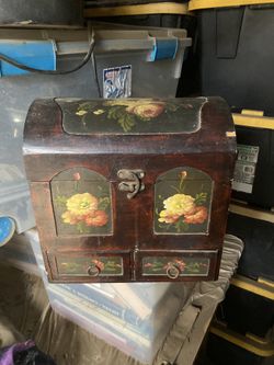 vintage hand-painted floral wooden jewelry box