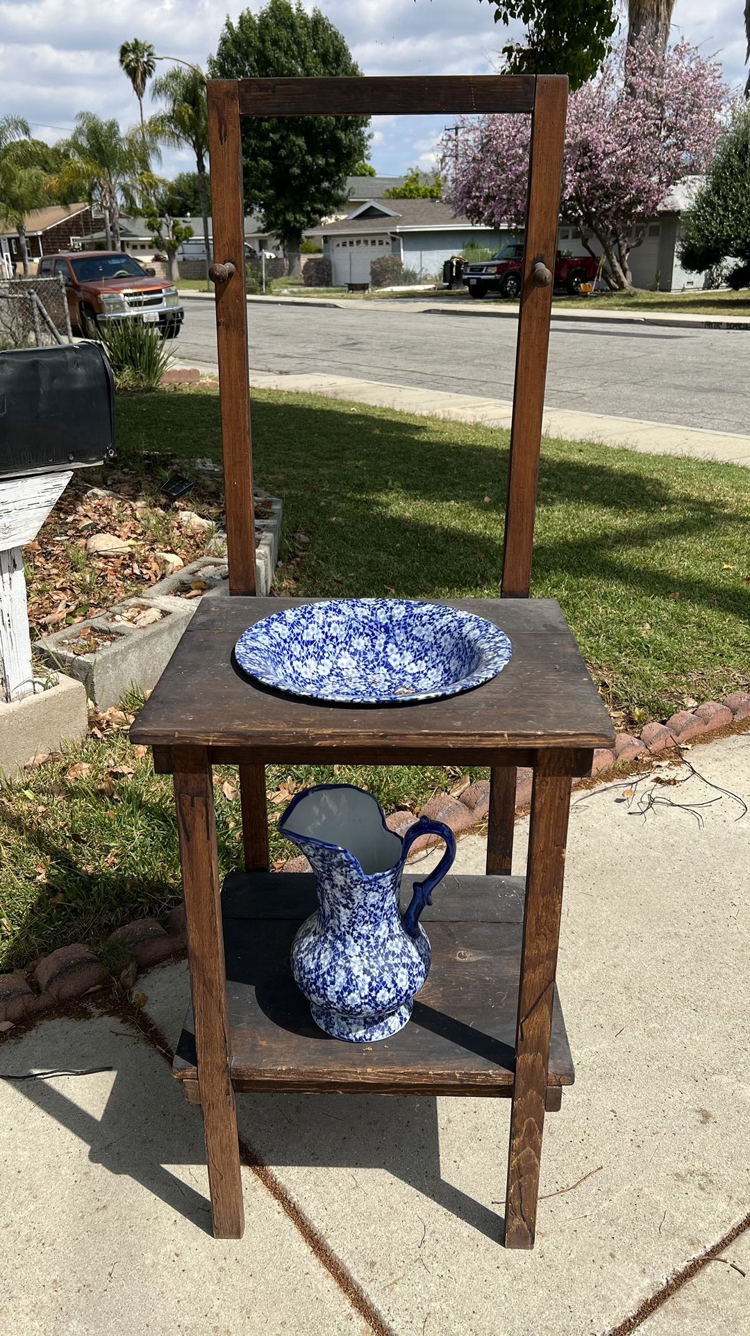 antique hand wash basin
