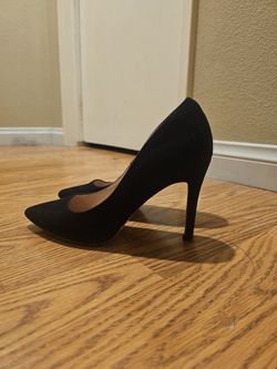 6.5 ⚫️Black Dream Paris Women Stilettos (Willing to negotiate prices)