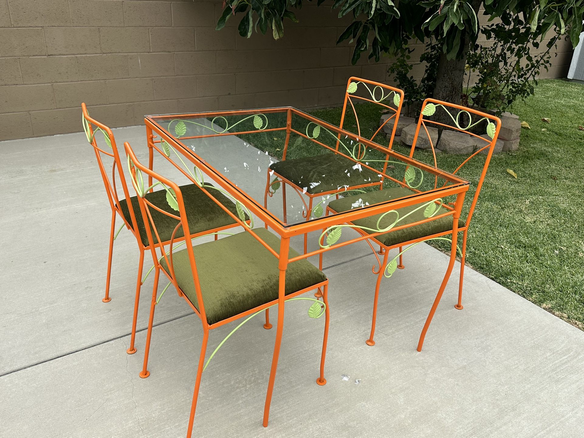 MID CENTURY Patio Table With Chairs