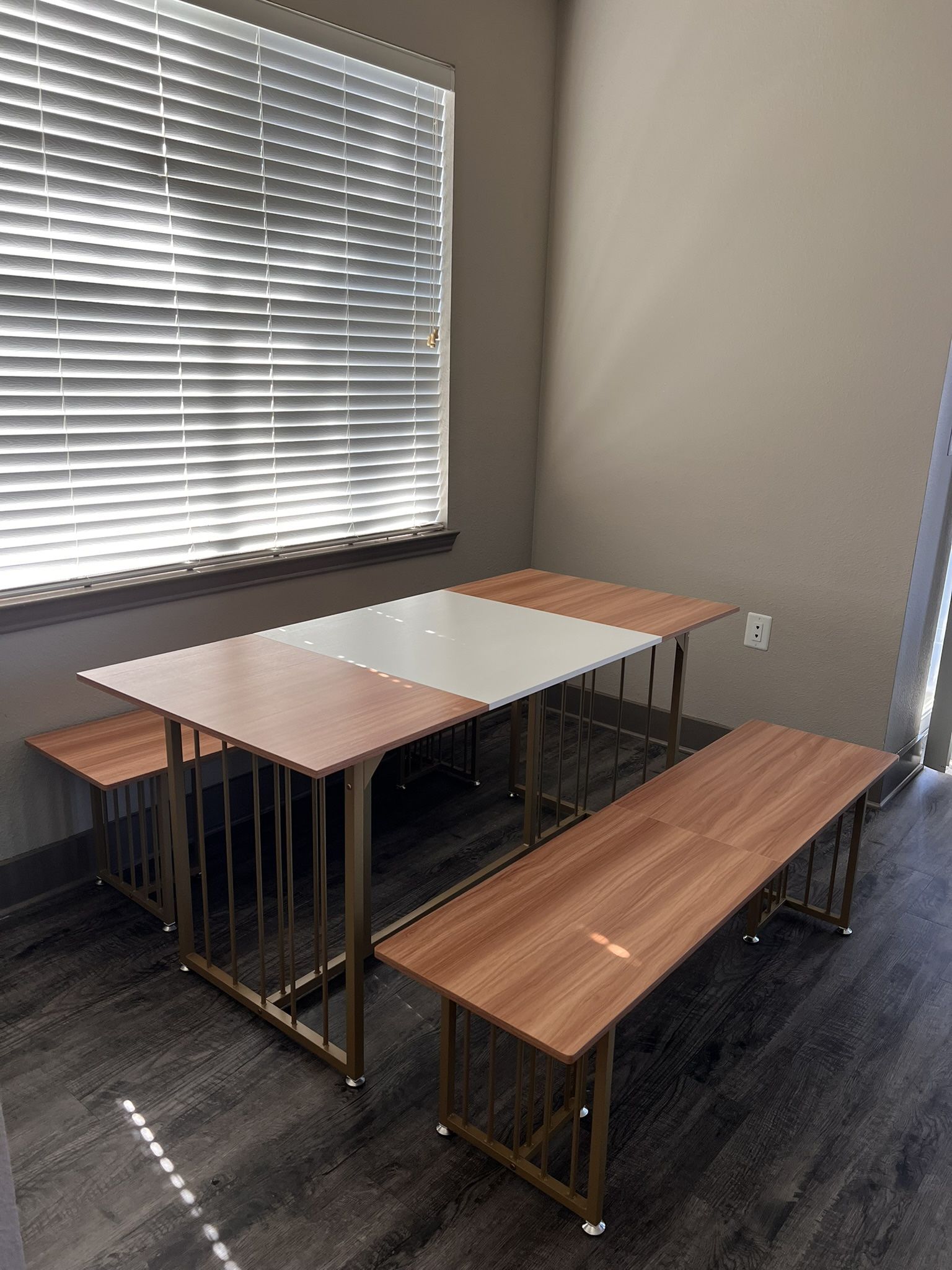 Almost New Desk – Used 1 Week, Perfect Condition