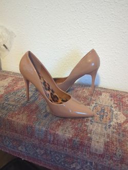 Designer Azalea Wang Nude Pumps