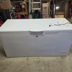 GE 15.7 Cu. Ft. Chest Freezer - Great Condition