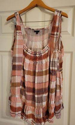 TORRID Brand Women's PLUS Size Tank Top...size 4
