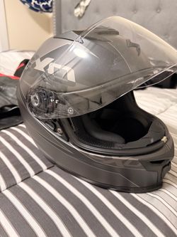 Motorcycle helmet