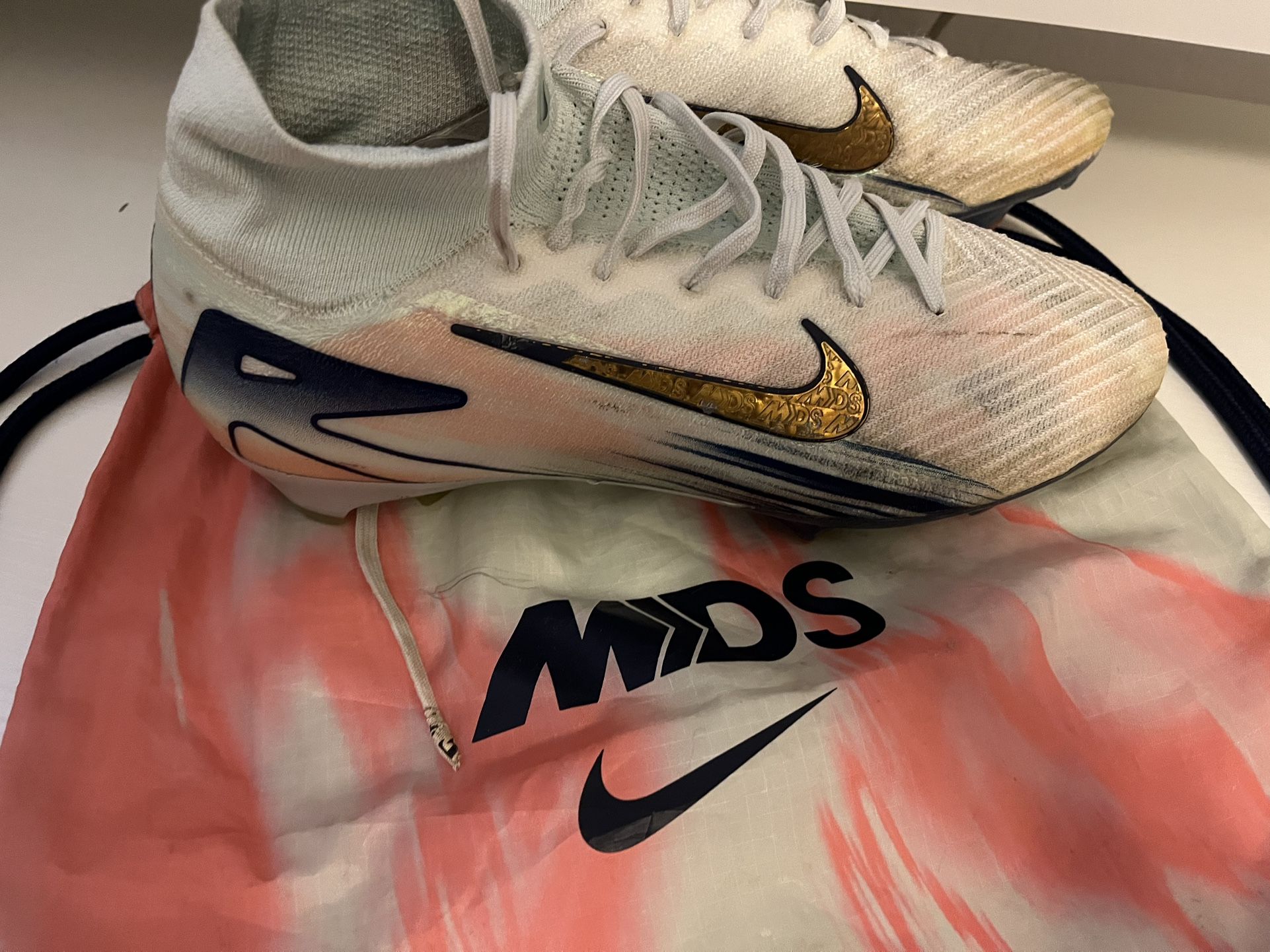 MDS Soccer Cleat Size 8.5 Men’s