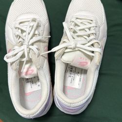 Women’s Air max Size 8.5