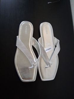 Old Navy Silver Thong Sandals