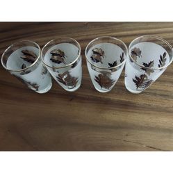 New 4 glass from Czech Republic  with gold leaf, always on display 4.5 inch toll. See the pictures.