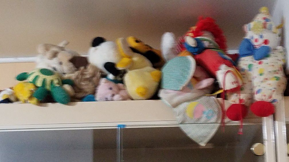 15 Assorted Stuffed Animals Different Sizes 
