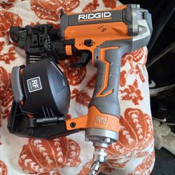 RIDGID Pneumatic 15 Deg. 1-3/4 in. Coil Roofing Nailer