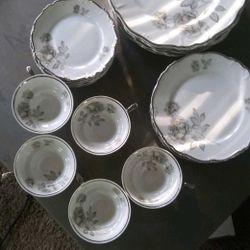 Edelstien China Set For  Sale 