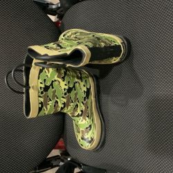 Boys Size 6 Rubber Rain Or Snow Boots