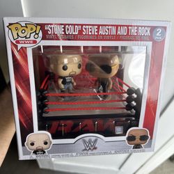 POP WWE STONE COLD AND THE ROCK IN RING