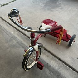 Vintage Radio Flyer Classic Tricycle
