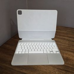 iPad Pro 13 Inch M4 And M5 Official Apple Magic Keyboard