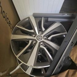 3 Maxima Stock Wheels