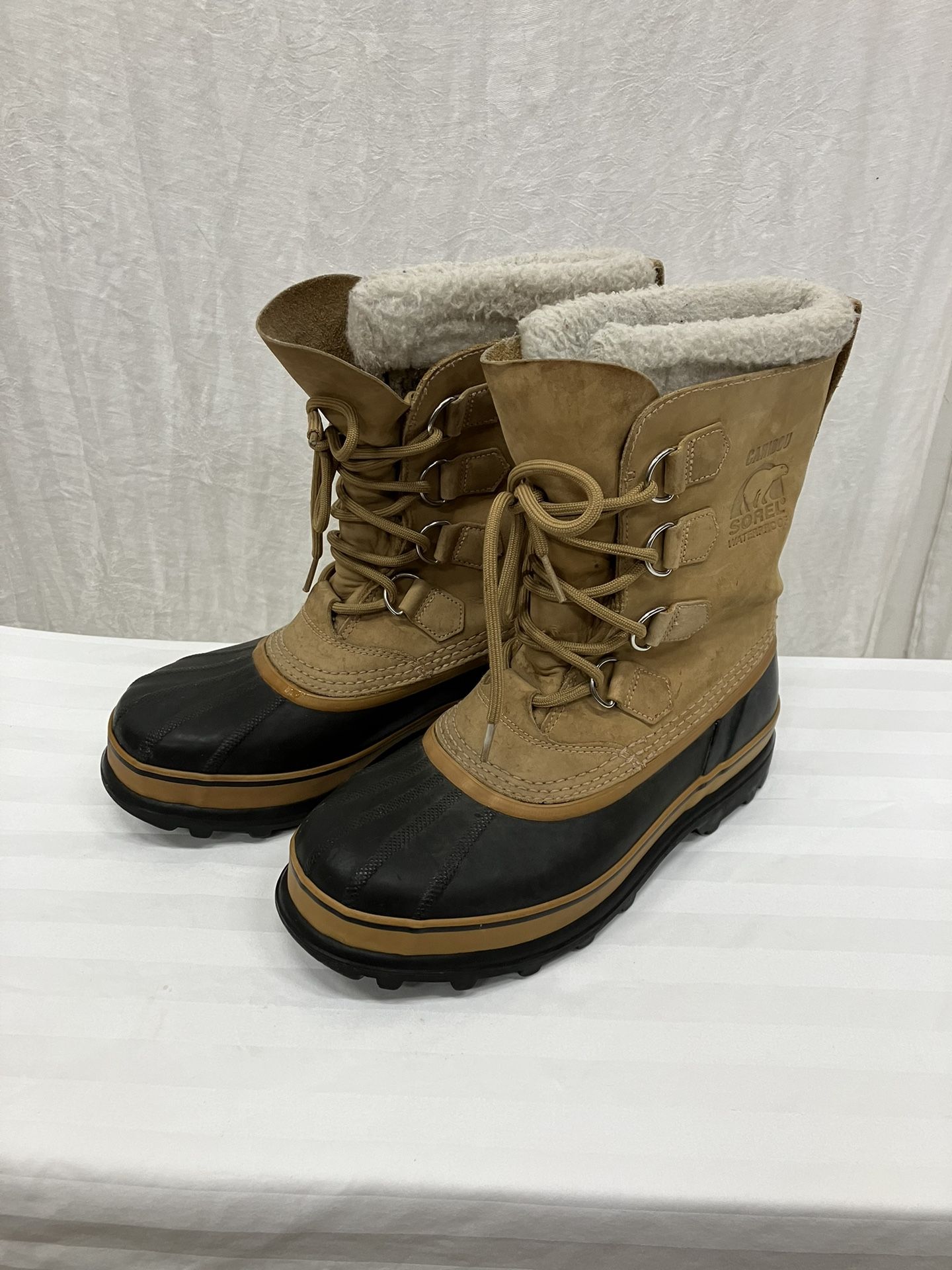 SUPER DEAL on SOREL "Caribou" Boots! Size 9!