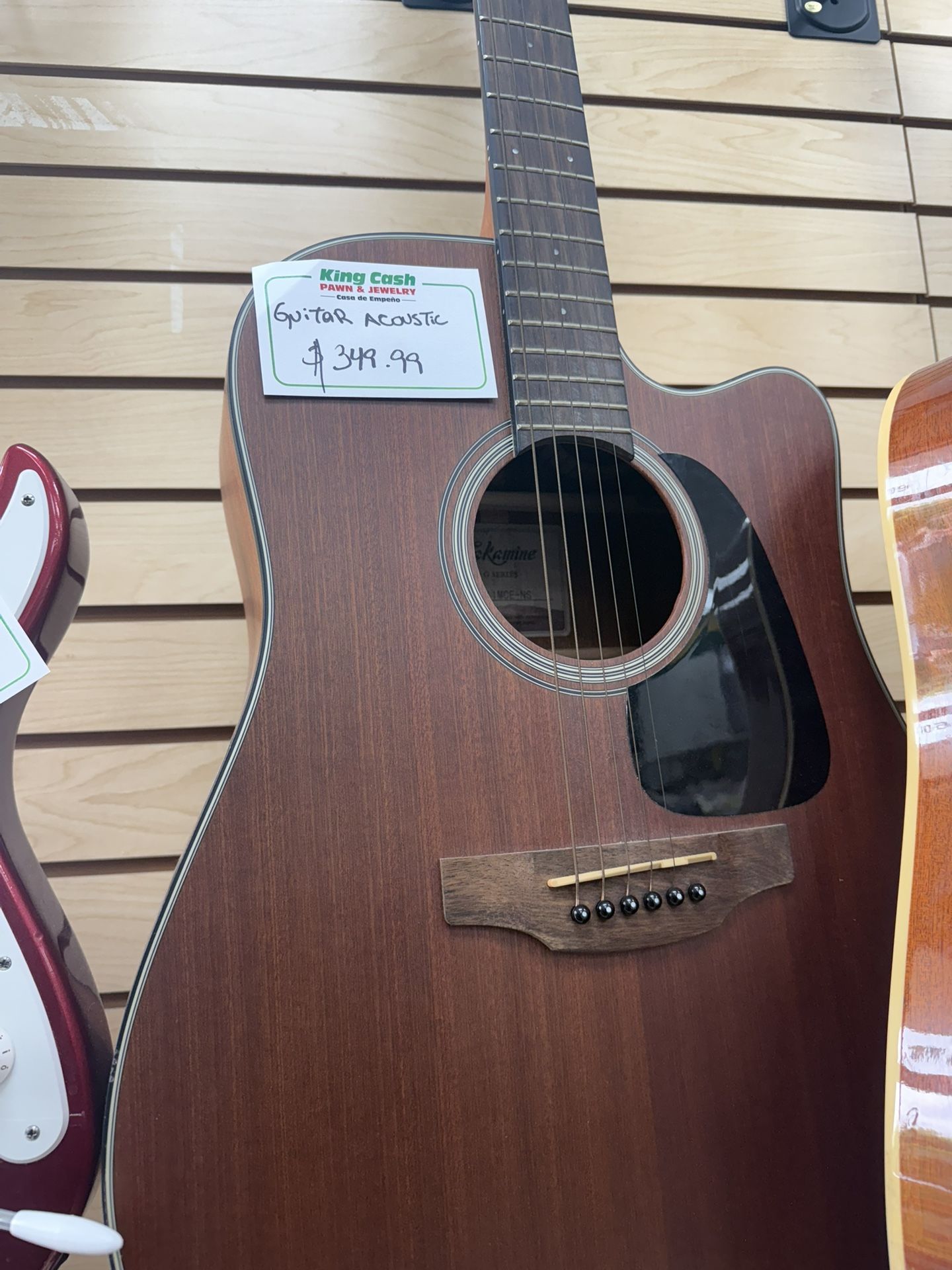 ACOUSTIC GUITAR