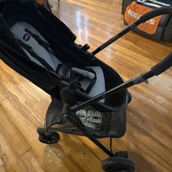 Evenflo Pivot