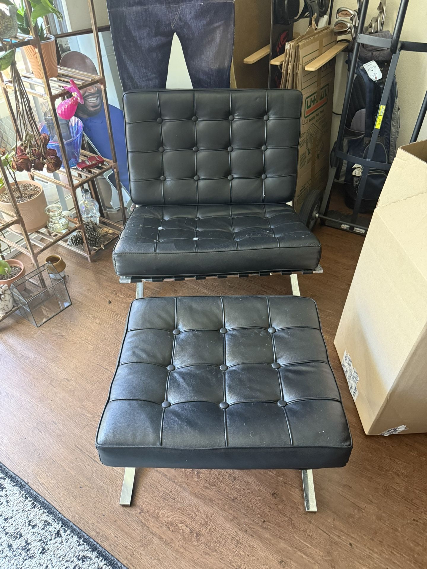Leather Lounge Chair With Ottoman