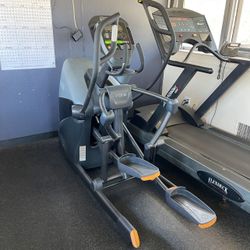 Octane Fitness XT-One Cross Trainer Standing Elliptical