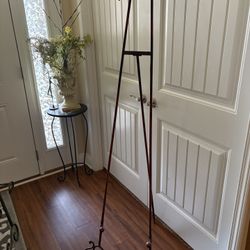 Easel
