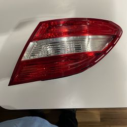 Mercedes Tail Light (Passenger)