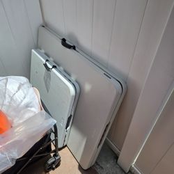 Unfoldable Tables