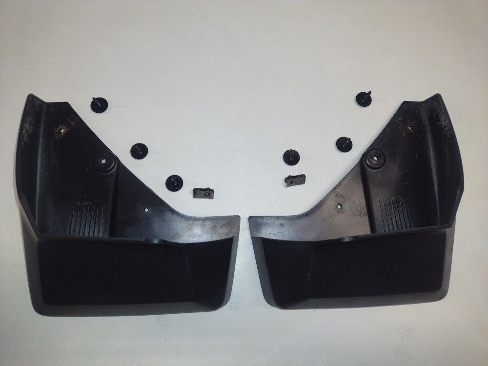 Front Splash guards For 2017-23 GMC Acadia